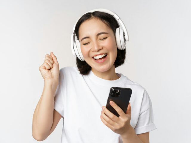 初めてK-POPアイドルを推す人必見！「カムバ（カムバック）」って何？アルバム購入から応援方法まで徹底解説